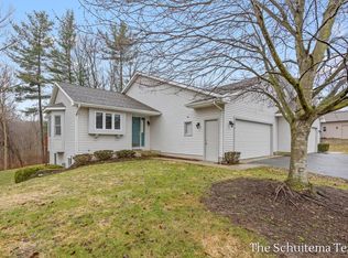 2614 Rolling Ridge Ln NW, Grand Rapids, MI 49534