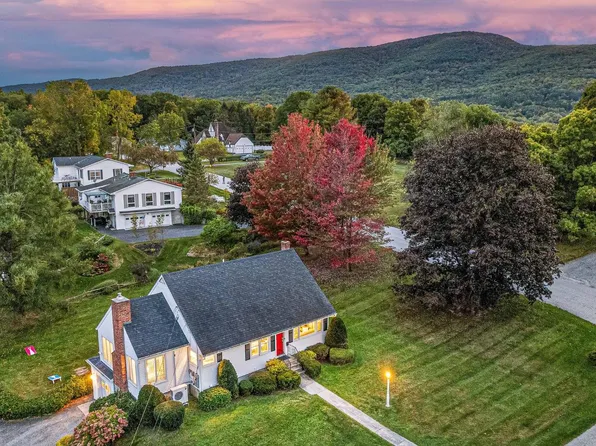 706 Jefferson Heights, Bennington, VT 05201