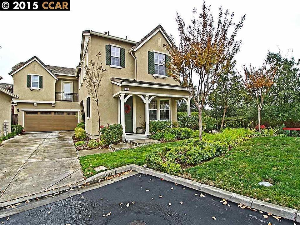 2nd image of 127 Center Ct