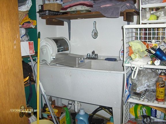 2nd image of 5231 W Cuyler Ave