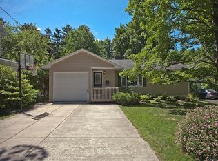 701 Sycamore Ter, Syracuse, NY 13214