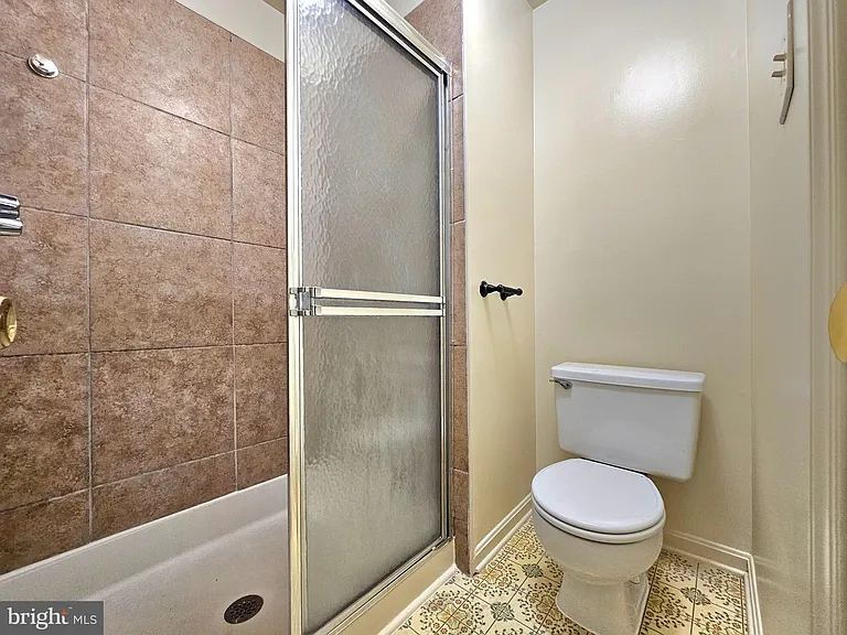 4719 Gainsborough Dr — Photo 16