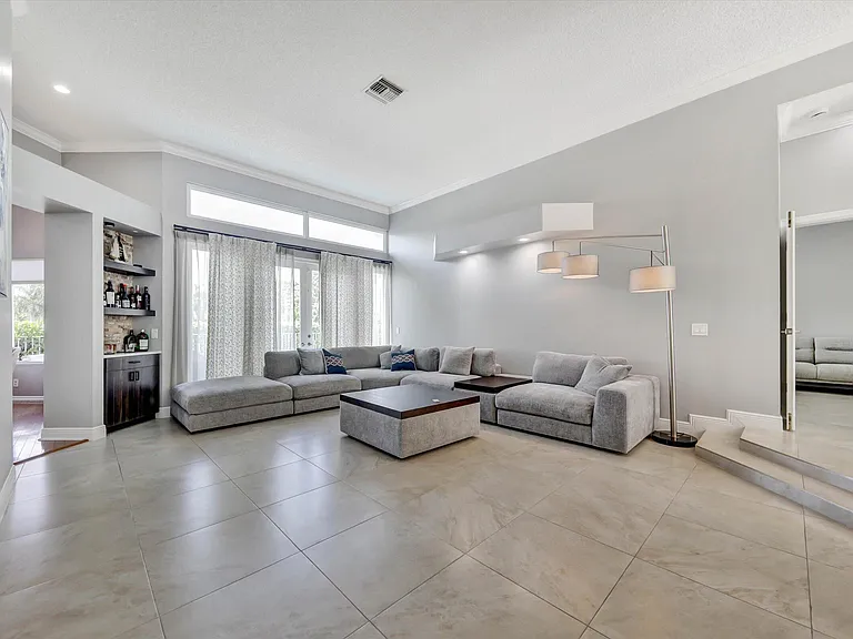 10370 NW 50th Ct — Photo 13