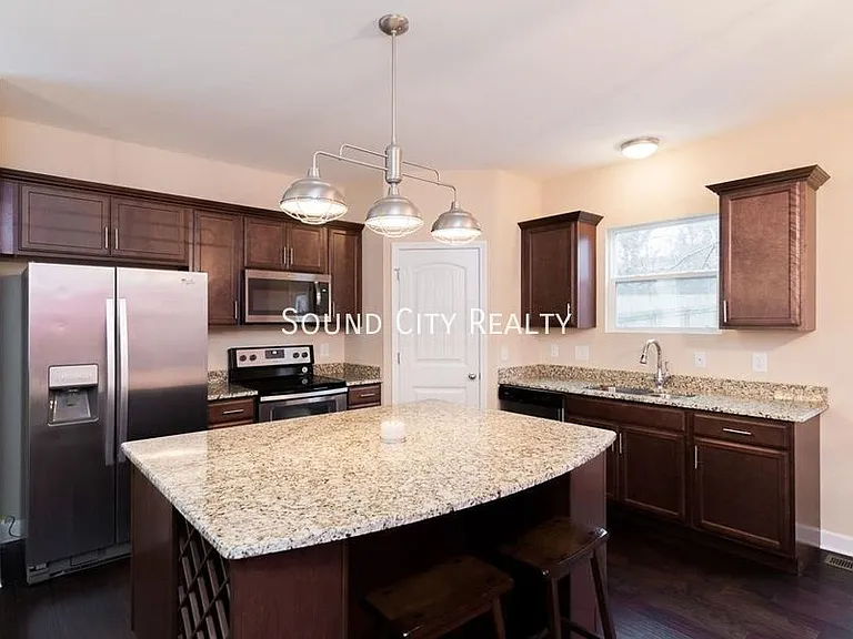 1408B Straightway Ave — Photo 6
