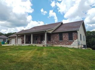 3614 Misty Valley Dr, Owensville, MO 65066
