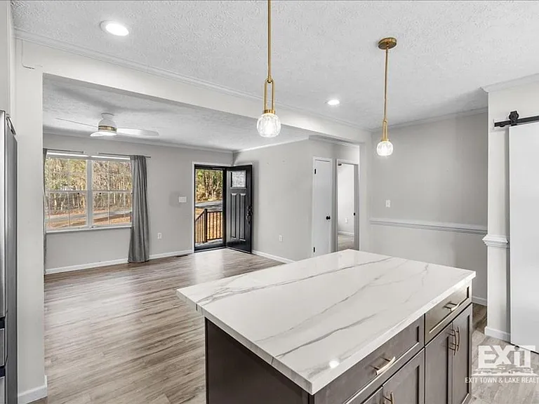 105 Marrow St — Photo 10