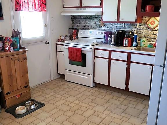 5th image of 7425 Cedar Knolls Dr