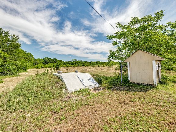4th image of 843 County Road 4900