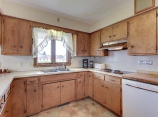 700 W Main St, Belle Plaine, MN 56011