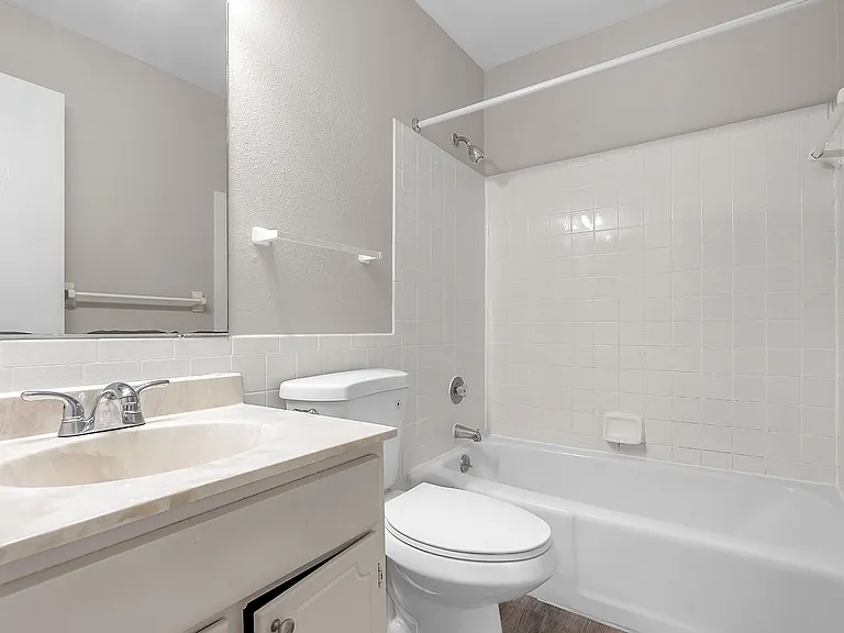 Camelot Place — Photo 35
