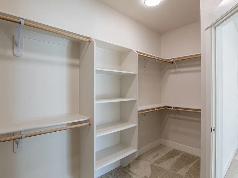 6073 Fallworth Dr — Photo 13