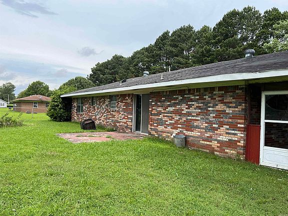 3rd image of 1902 Heather Ln