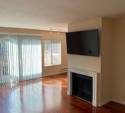 4th image of 300 Glenwood Cir APT 303