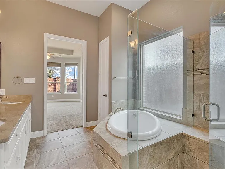 7336 Champagne Dr — Photo 21