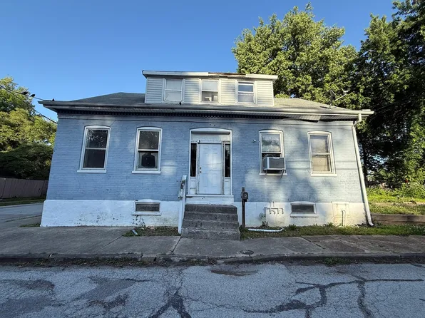 146 N 12th St, Belleville, IL 62220