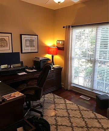 5th image of 3038 Greenmont Cir