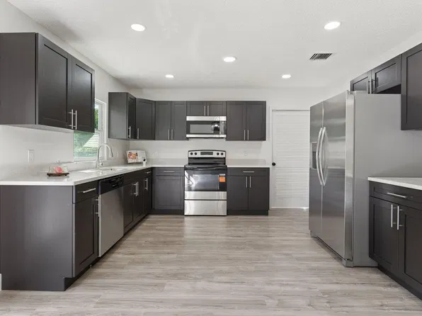 2136 80TH Avenue, Vero Beach, FL 32966