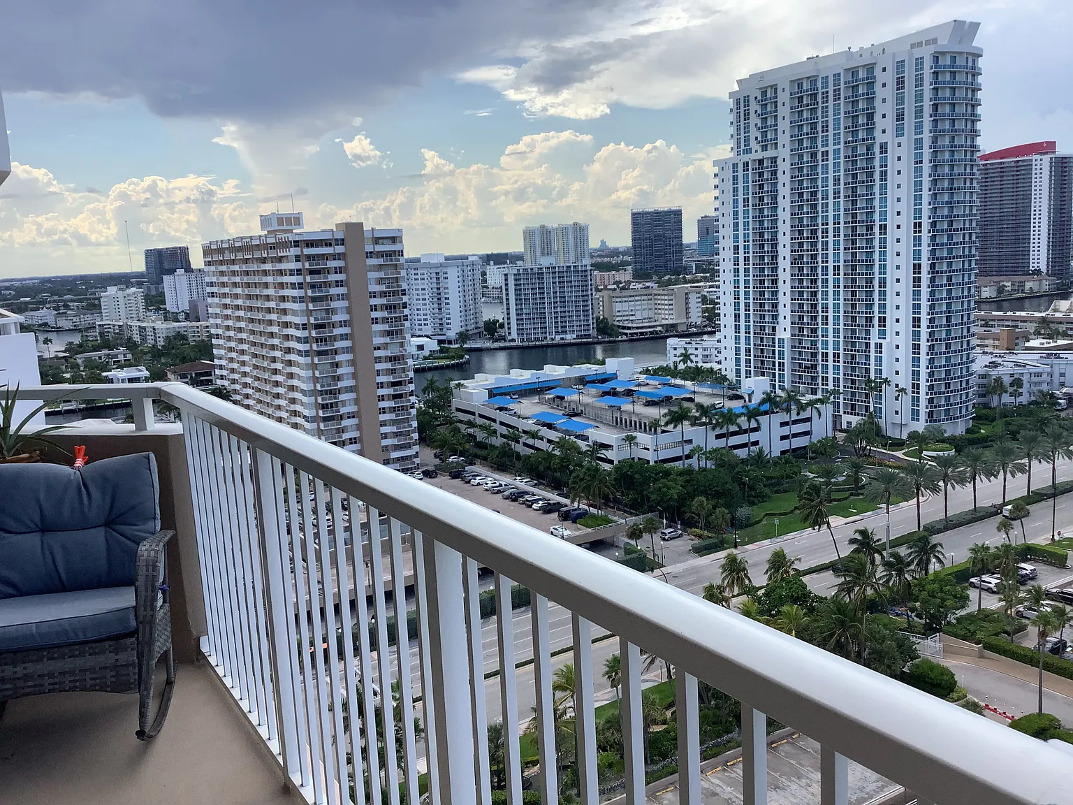 2 bed, 870 sqft, $3,500 — Photo 3