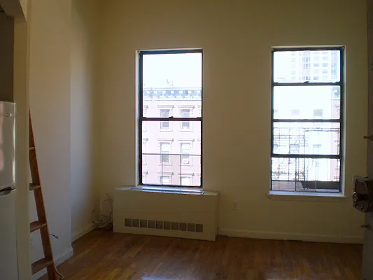 Rented by Winick Realty Group LLC | media 32