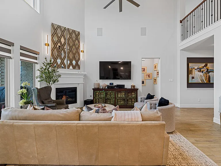 5615 Logan Ridge Ln — Photo 15