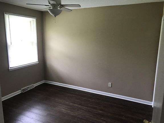 5th image of 135 Quita Cir APT A