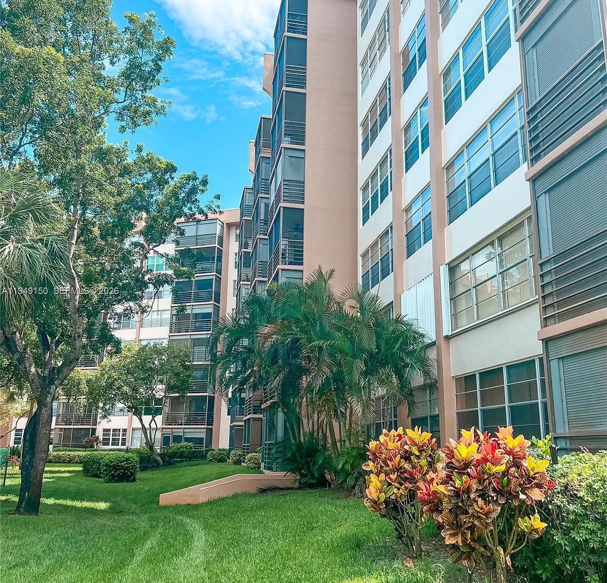 Park Place Condominium No — Photo 3