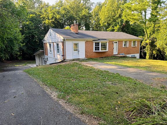 2nd image of 115 Kenmore Dr