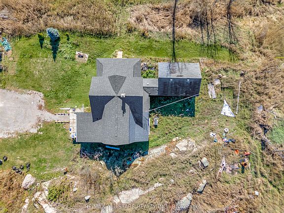 4th image of 3783 Monck Rd