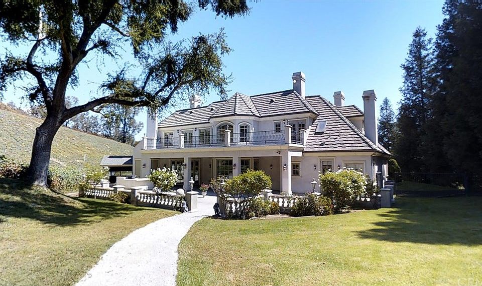 1st image of 15896 Esquilme Dr