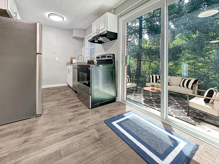 Maple Lakes Townhomes — Photo 4