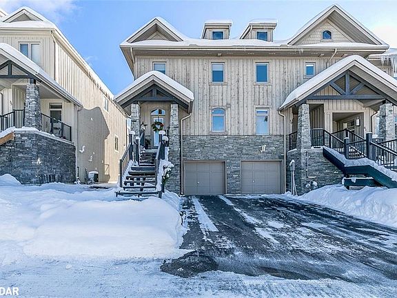 2nd image of 57 Rockmount Cres
