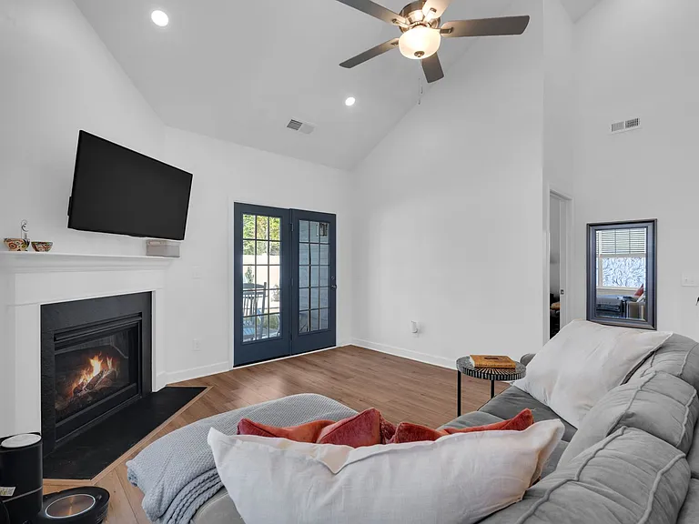 323 Nettle Ln — Photo 15