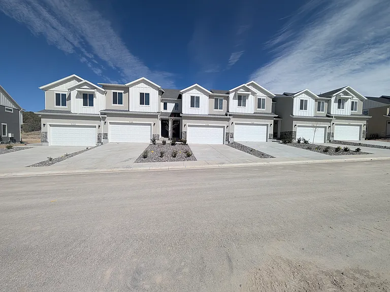 Hidden Hollow Townhomes — Photo 6