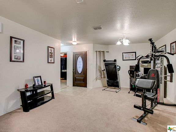 3rd image of 738 Crosspoint Dr
