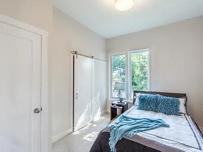 Modern master bedroom
