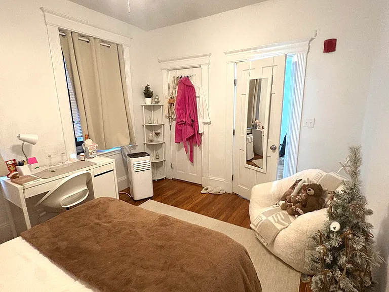 69 Gainsborough St #10 — Photo 5