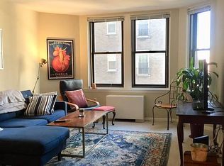 135 S 19th St APT 906, Philadelphia, PA 19103