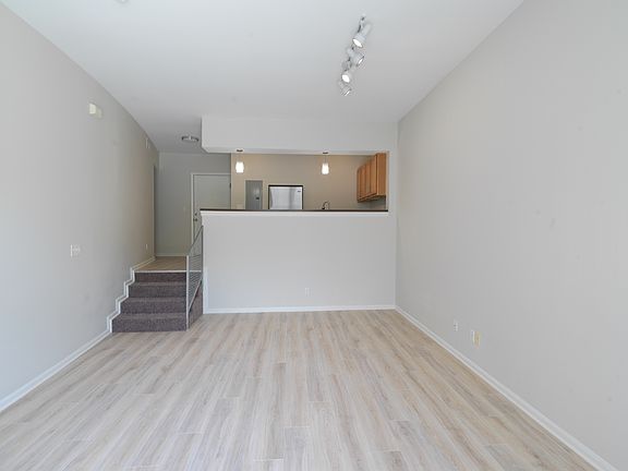 3rd image of 2745 Grinstead Dr APT 110
