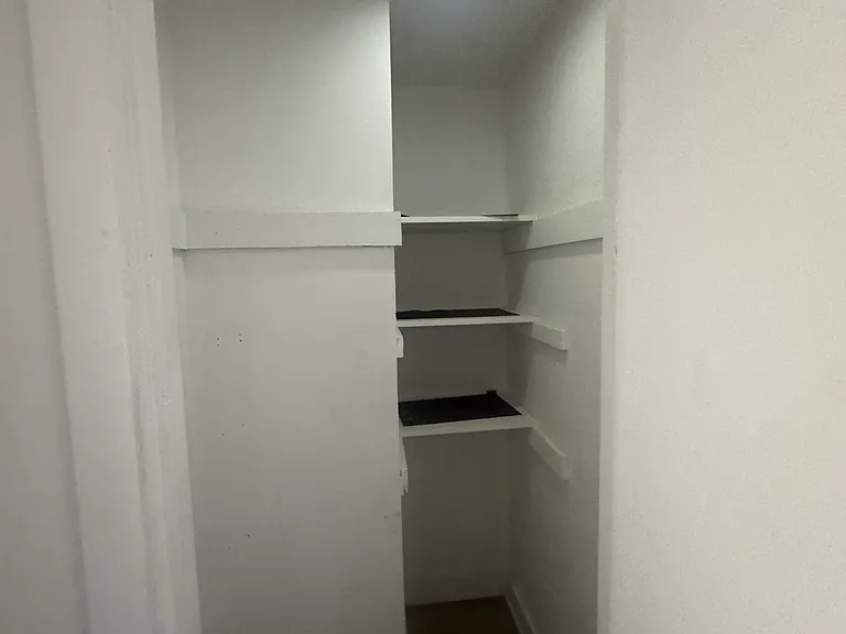 446 James St #2 — Photo 4