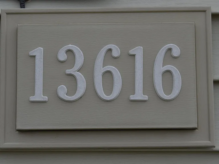 13616 Henry St #1 — Photo 2