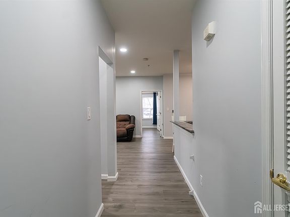 4th image of 514 Coppola Dr