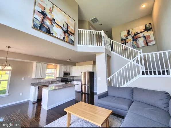 7 Dukes Way, Feasterville, PA 19053