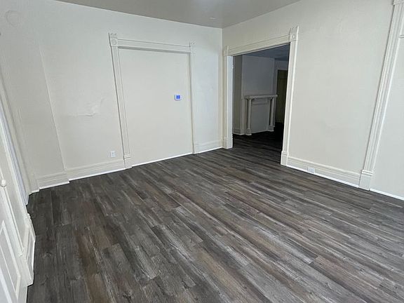 4th image of 132-134 E Court St #73