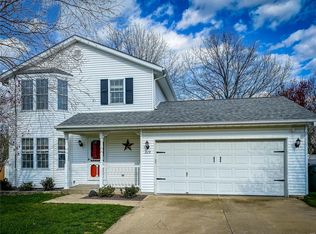 229 Briarwood Dr, Waterloo, IL 62298
