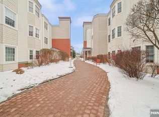 321 The Promenade, Edgewater, NJ 07020