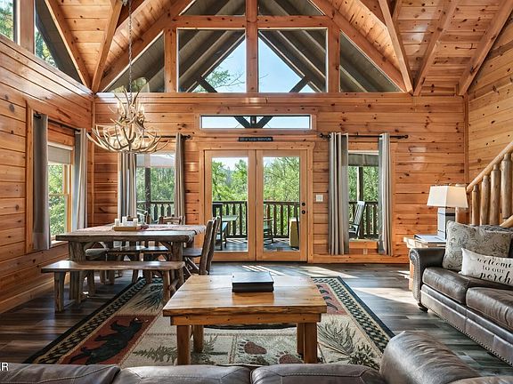 3rd image of 2029 Settlers Ridge Way