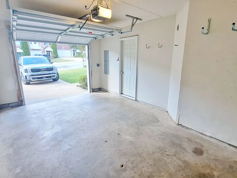 253 N Front St — Photo 45