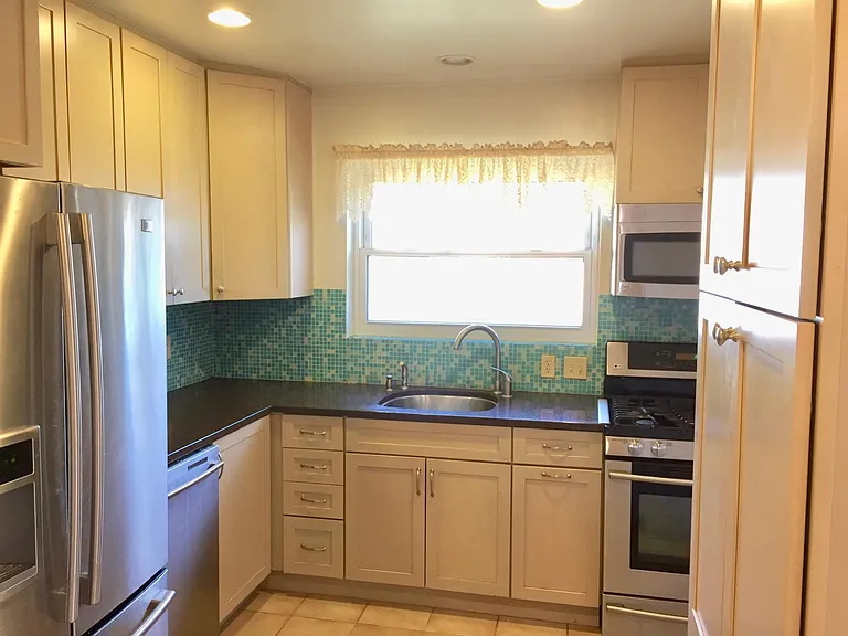 8801 Leonard Dr — Photo 6