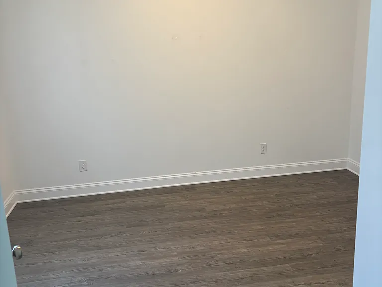 1113 Grove St — Photo 6