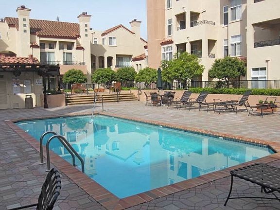 4th image of 1951 Ofarrell St APT 318